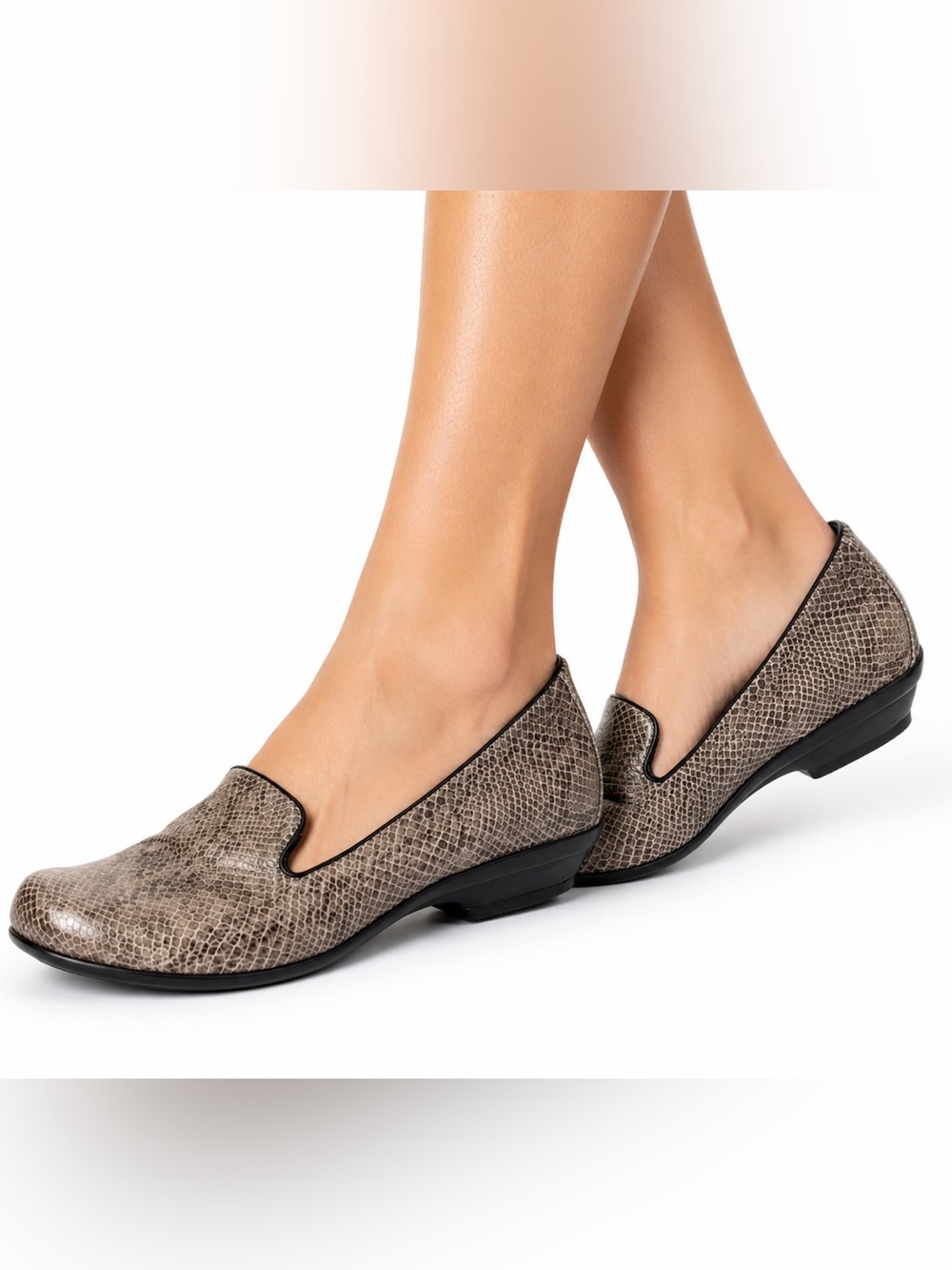 Dansko Snake Print Olivia Loafer Size 38 US 7.5/8 Snakeskin Leather Animal Print
